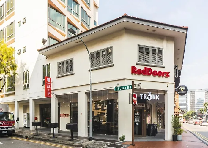 Reddoorz Premium @ Balestier