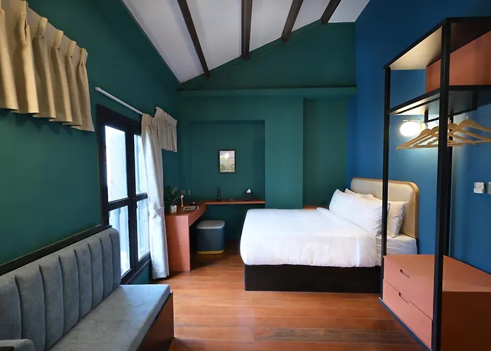 Dream Chaser Boutique Capsule Hotel
