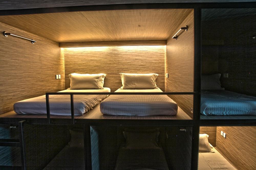 Dream Capsule hotel