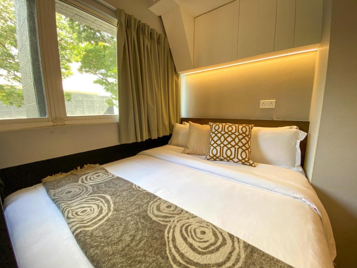 St Signature Bugis Beach, Dayuse, 5 Hours, 9am-2pm Singapore