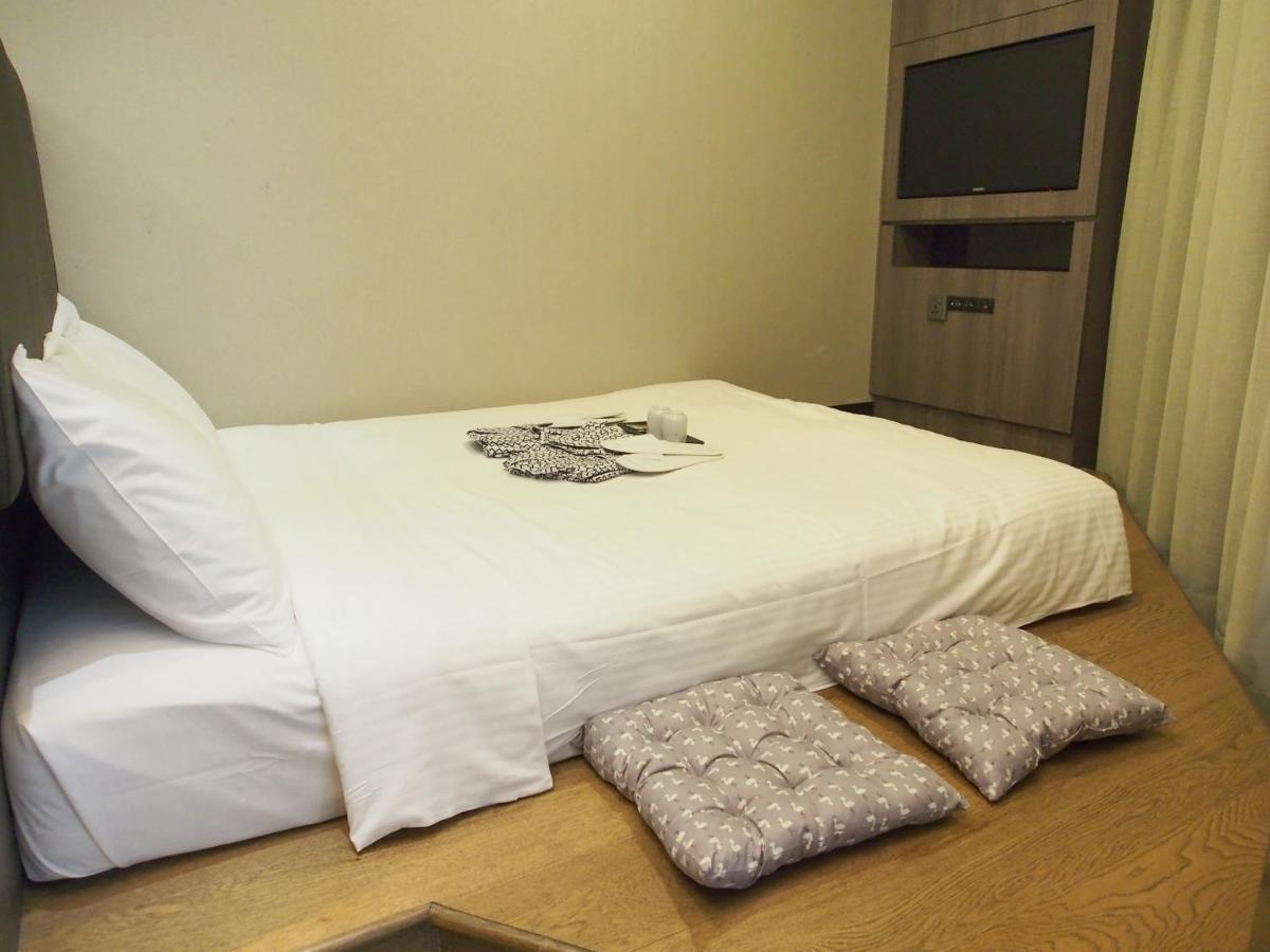 Aqueen Kitchener 3*