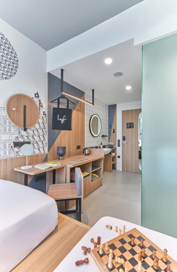 Lyf Farrer Park 4* Singapore
