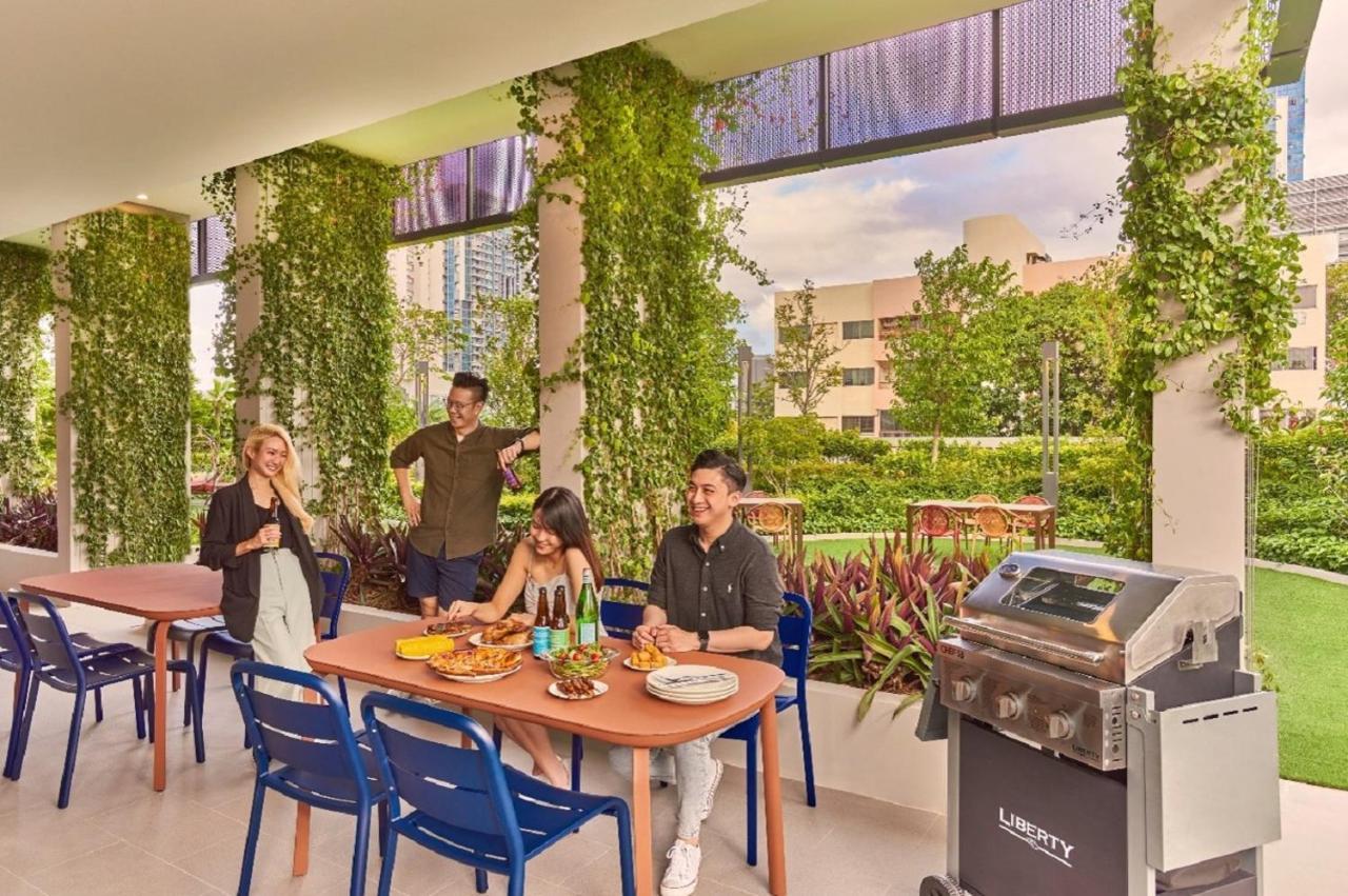 Lyf Farrer Park Aparthotel