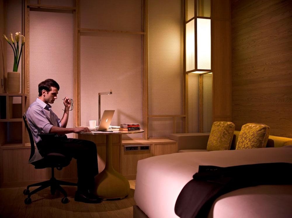 Hotel Parkroyal Collection Pickering, Singapore