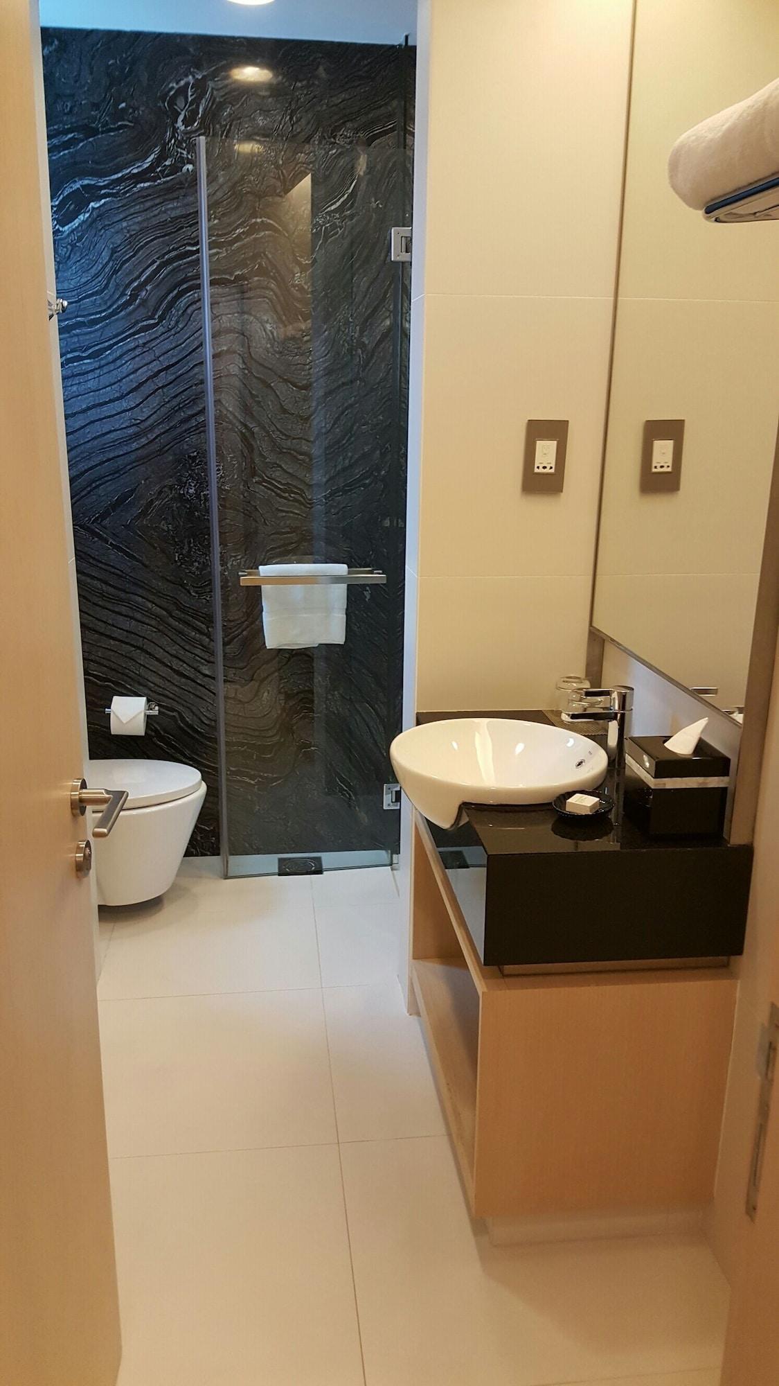 Fraser Aparthotel 5*