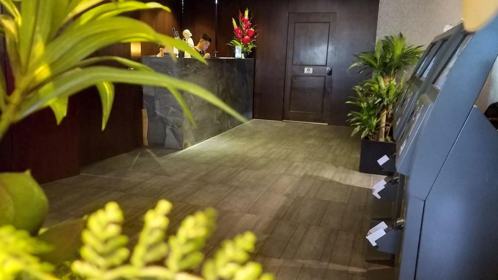 Capsulehotel The Pod At Road Boutique Capsule