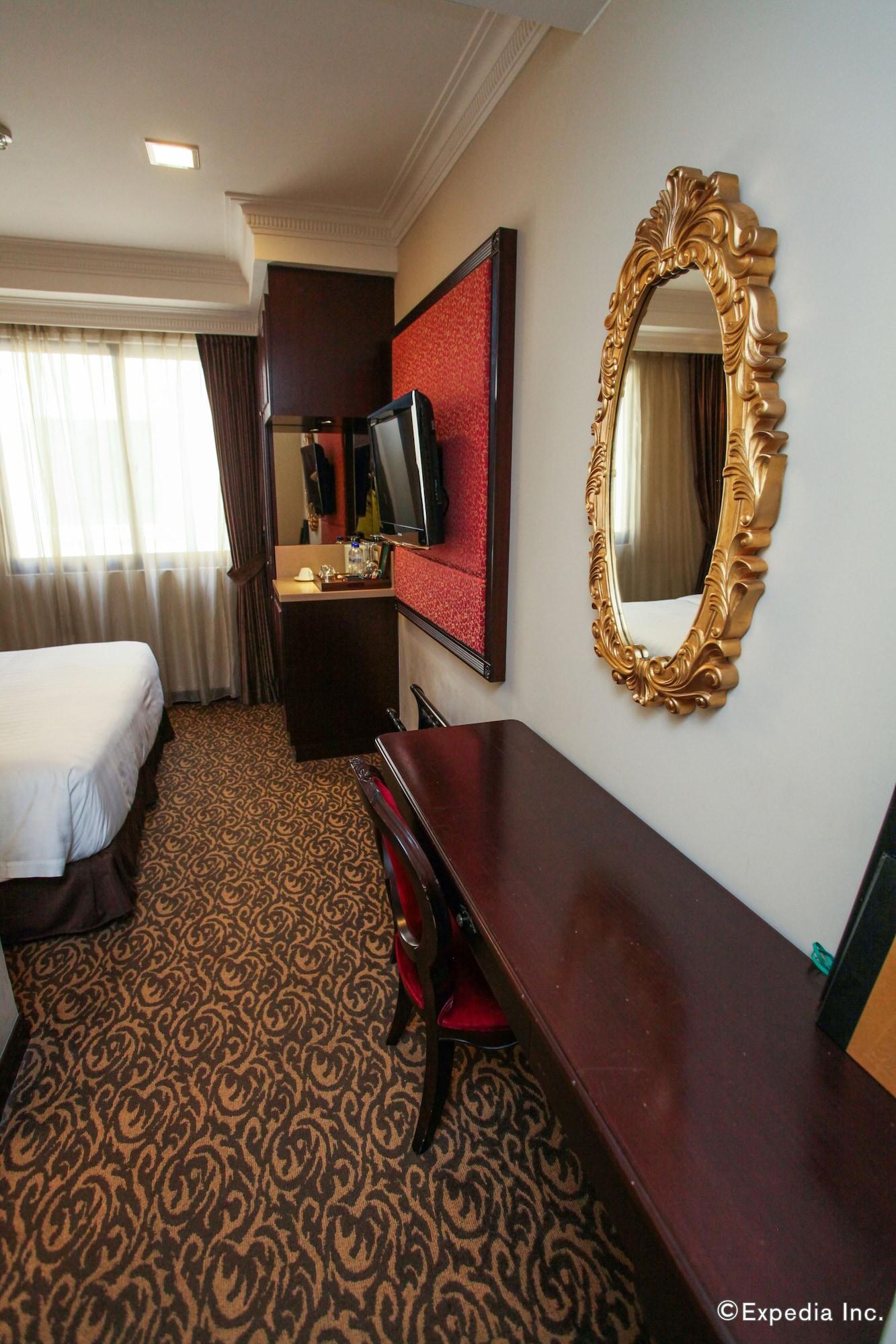 Nostalgia Hotel