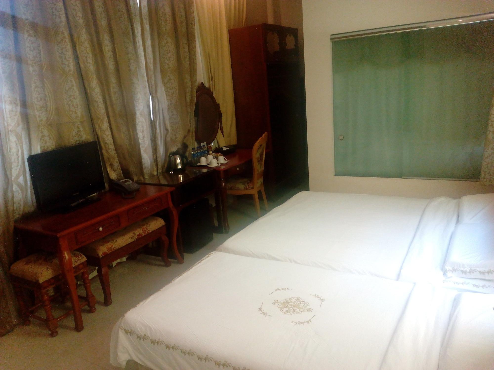 Jayleen 1918 Hotel Singapore
