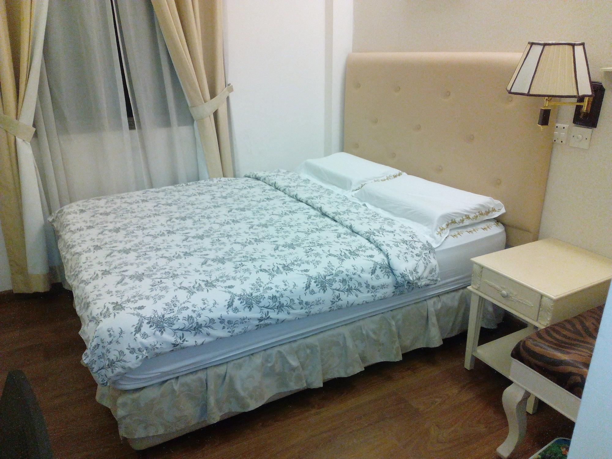 Jayleen 1918 Hotel 3*