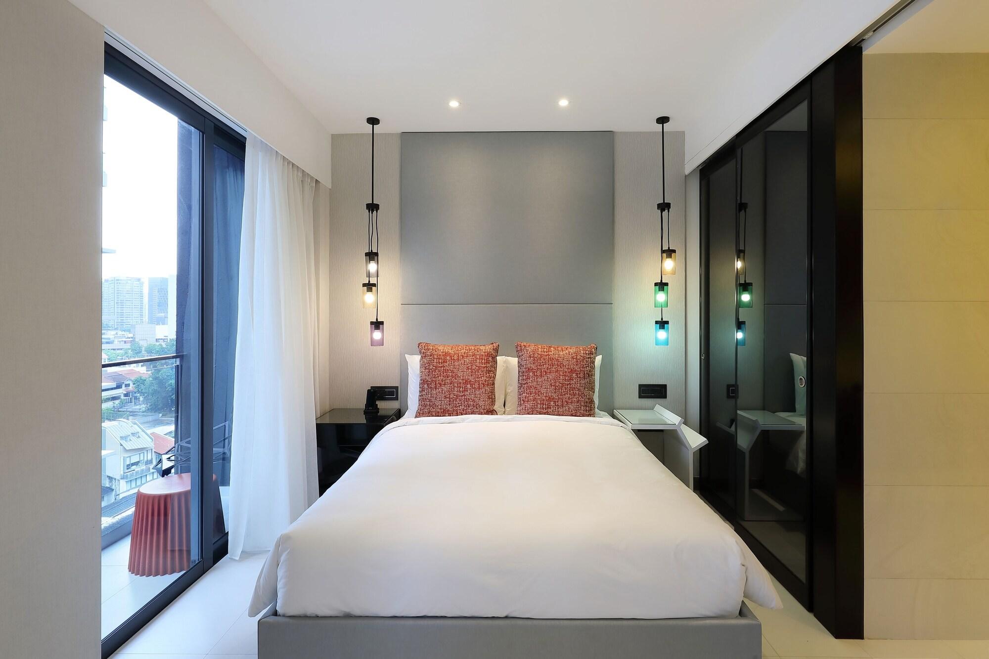 Oakwood Aparthotel 5*