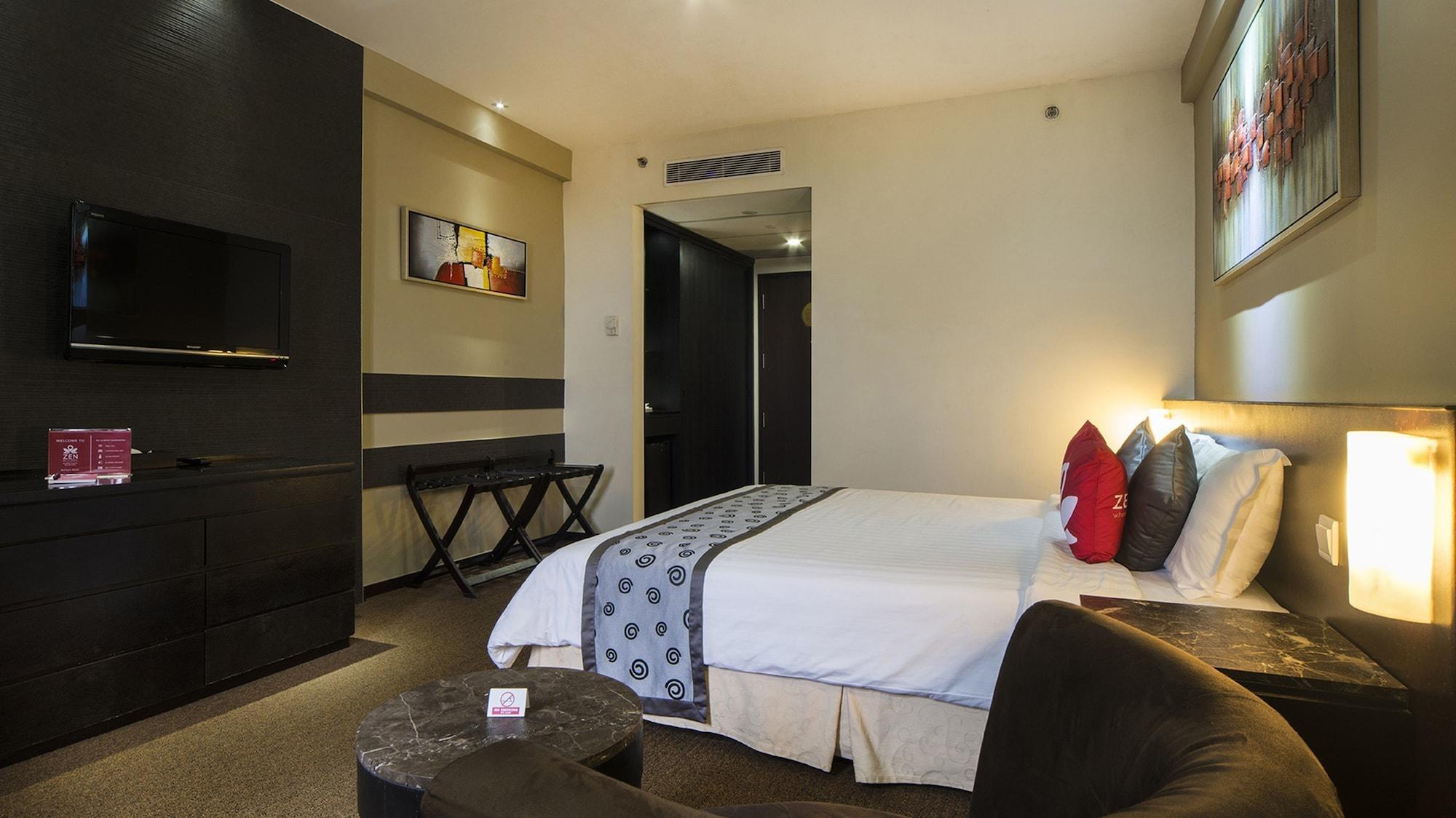 Zen Novena Hotel 4*