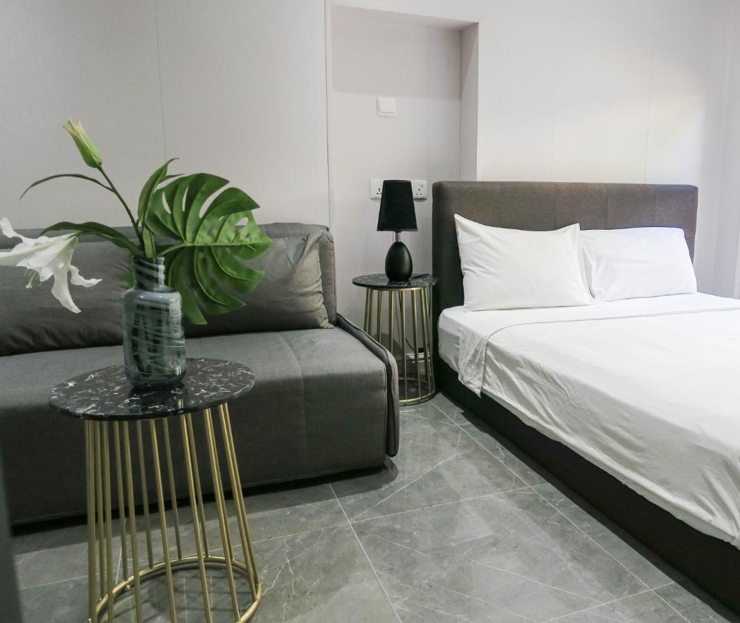 Apartment Deluxe & By Rr