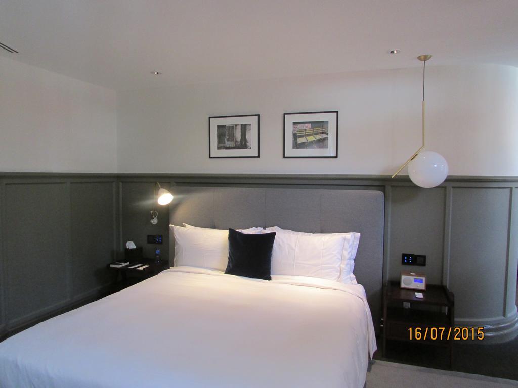 The Club 4* Singapore
