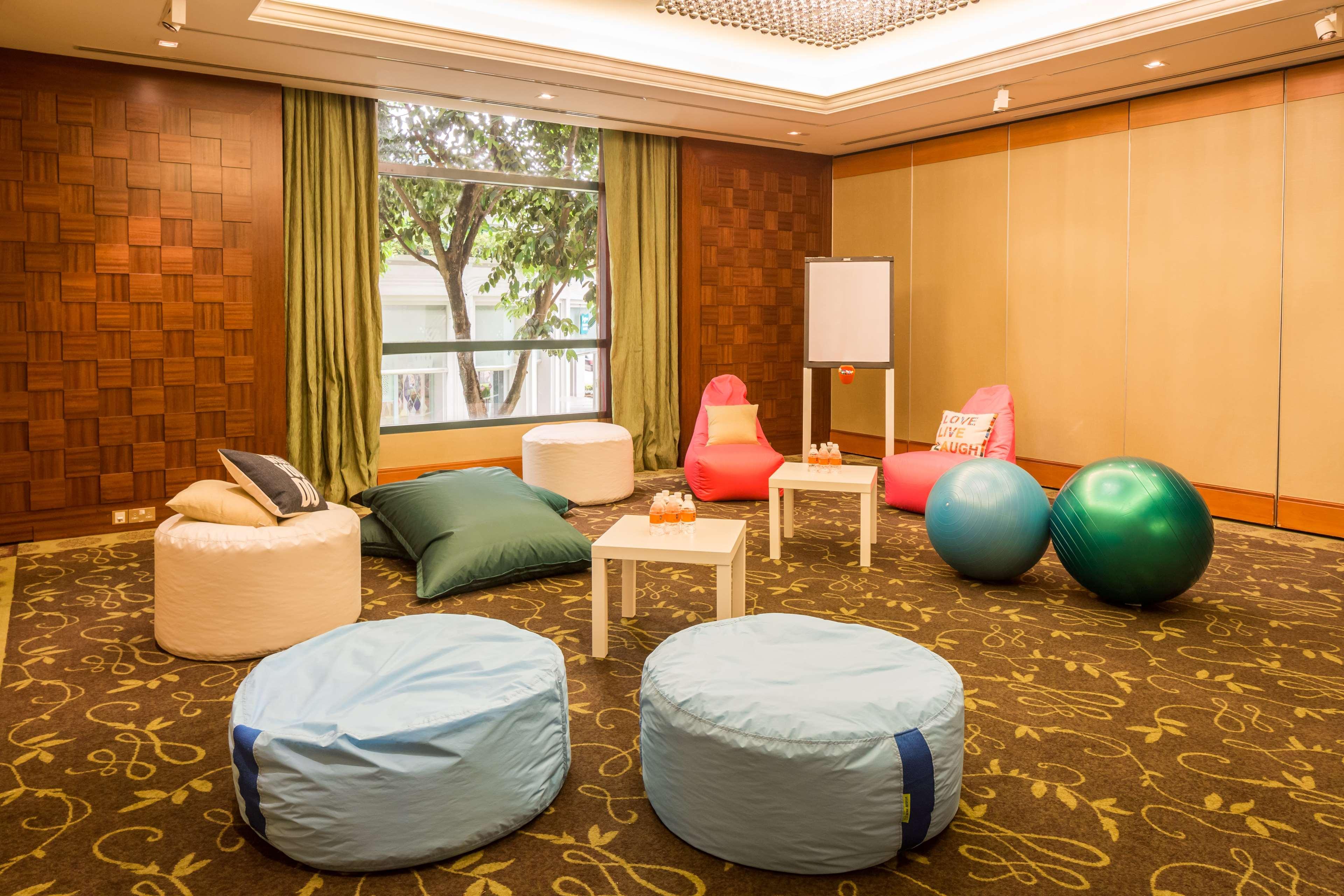 Jen Tanglin By Shangri-la Hotel Singapore