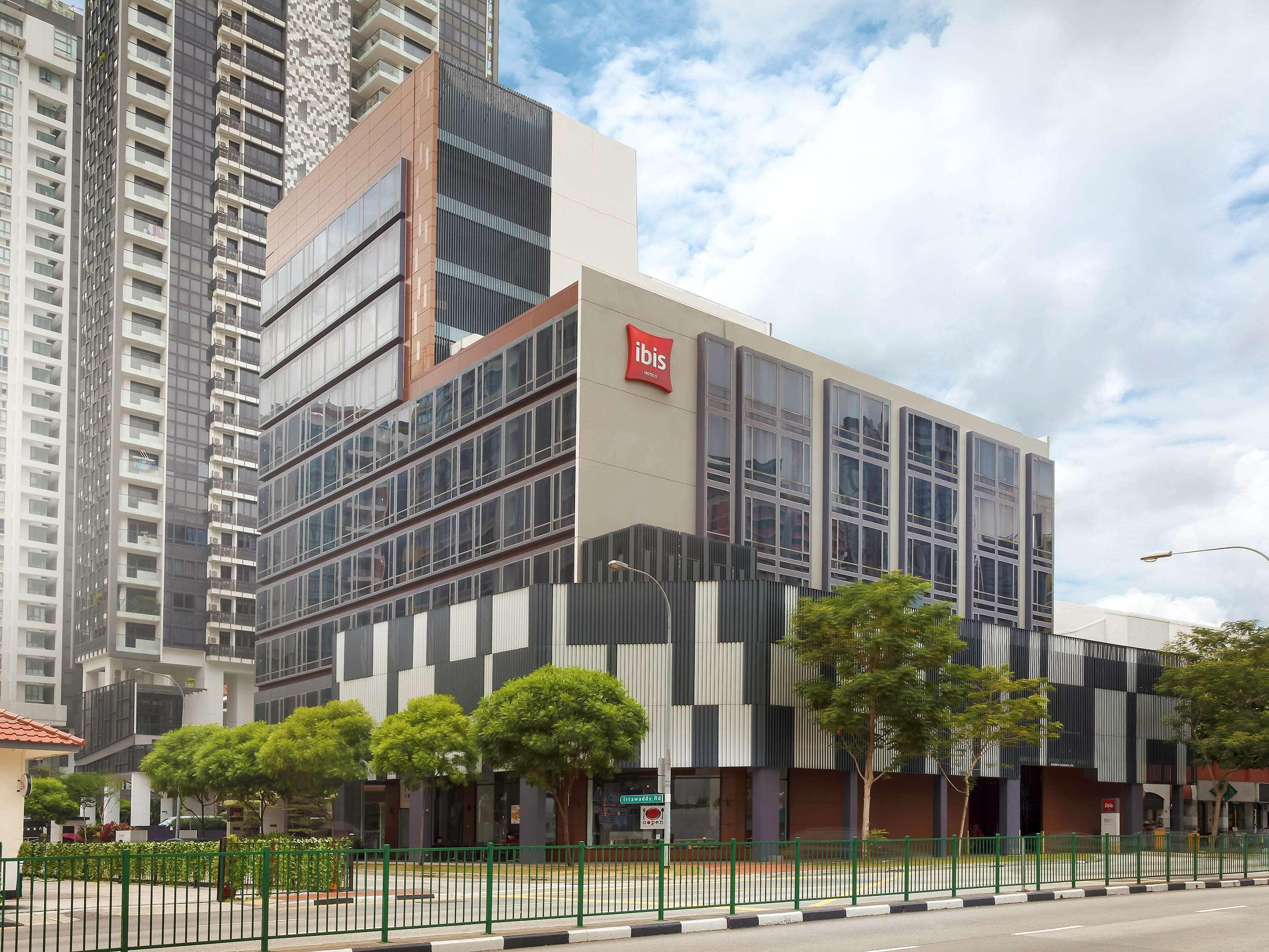Ibis Novena 3*
