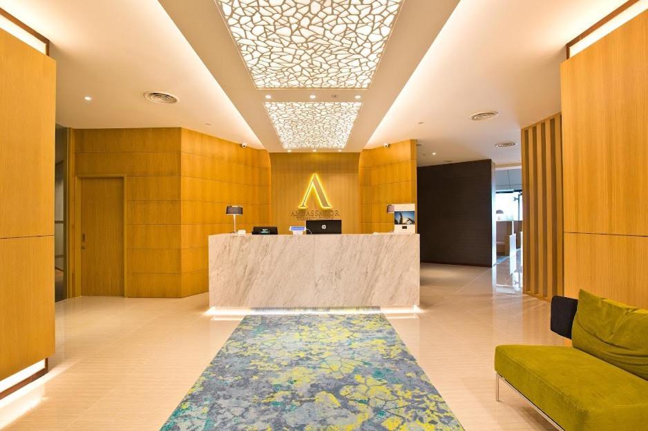 Ambassador Transit Lounge Terminal 2 Hotel 3*