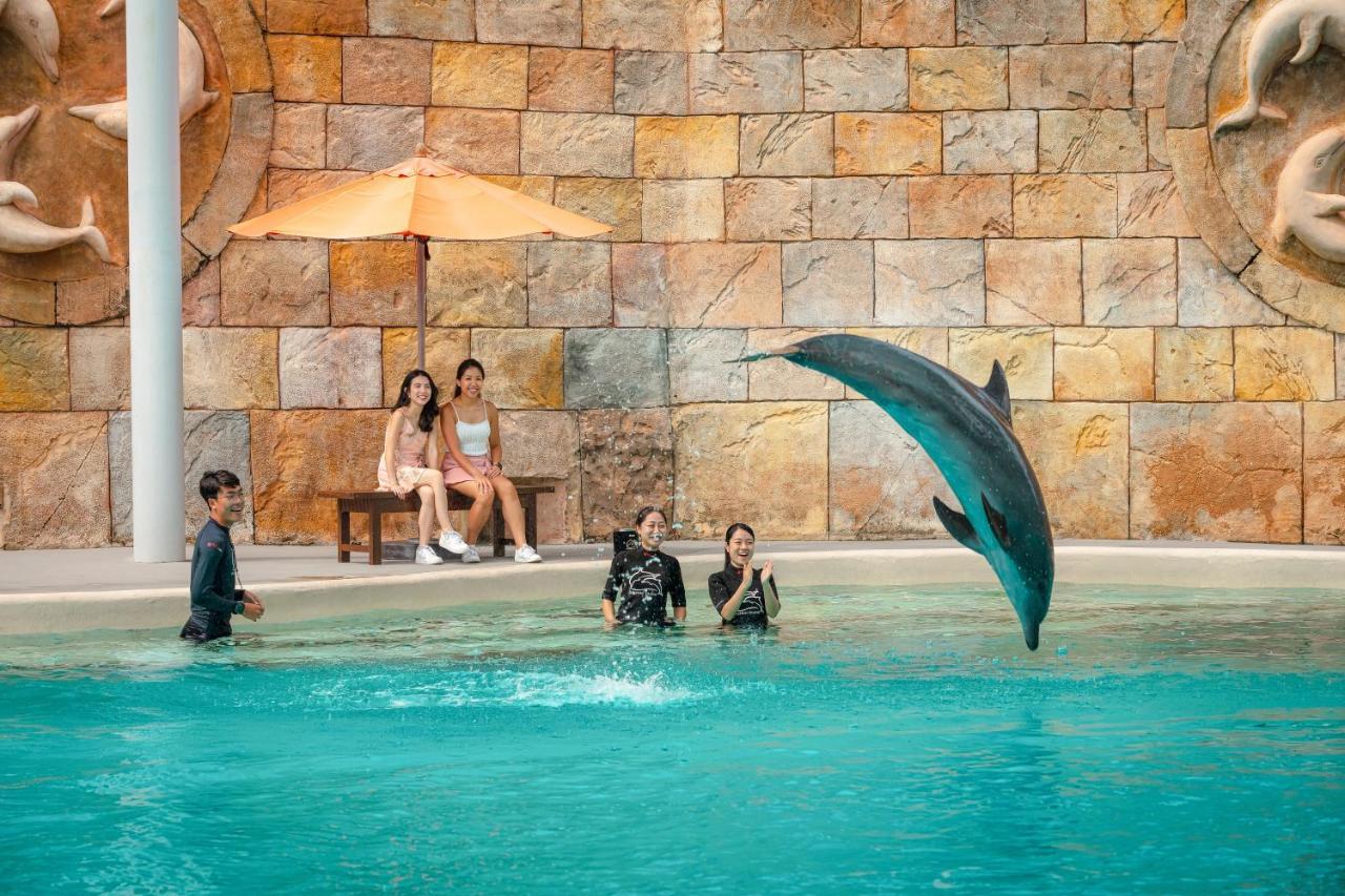 Resort World Sentosa - Equarius