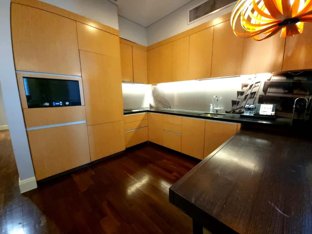 Ascott Raffles Place Hotel