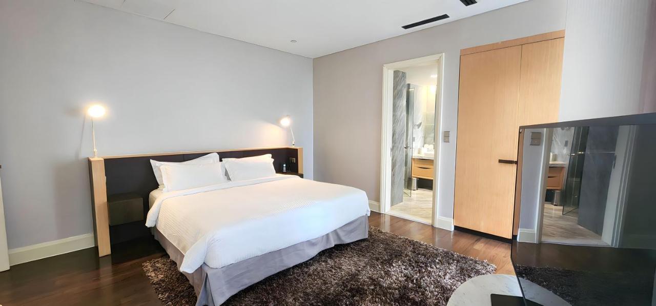 Ascott Raffles Place 5*