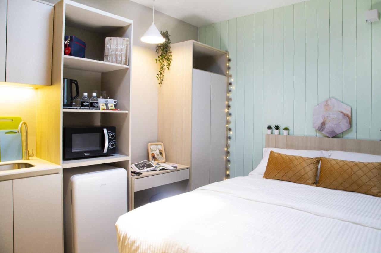 Coliwoo Gayworld - Coliving 3* Singapore