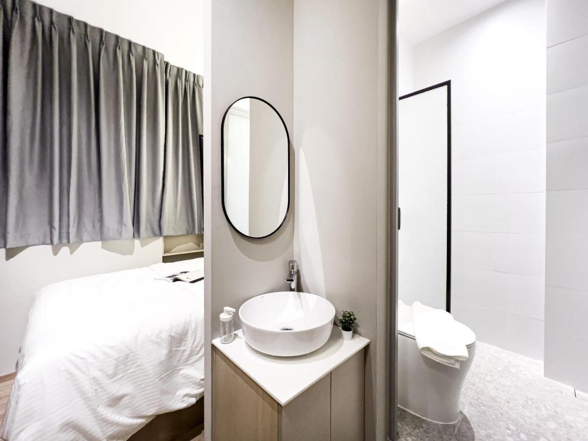 Coliwoo Gayworld - Coliving Singapore