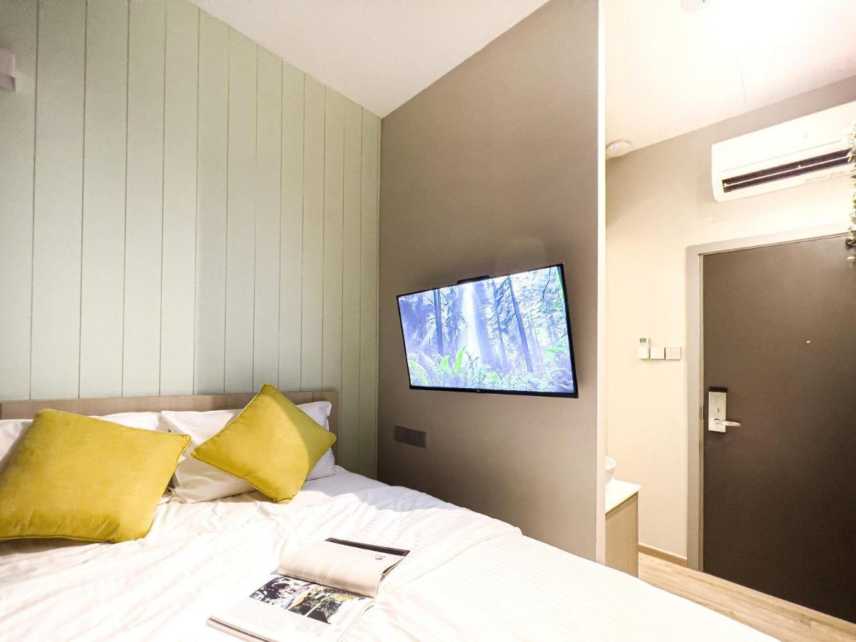 Coliwoo Gayworld - Coliving Hotel Singapore