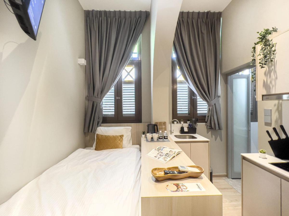 Coliwoo Gayworld - Coliving Hotel Singapore
