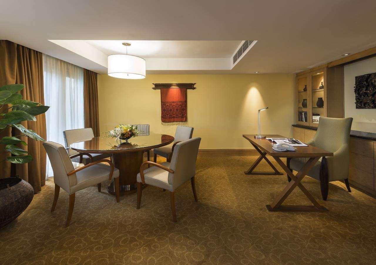 The Fullerton 5*
