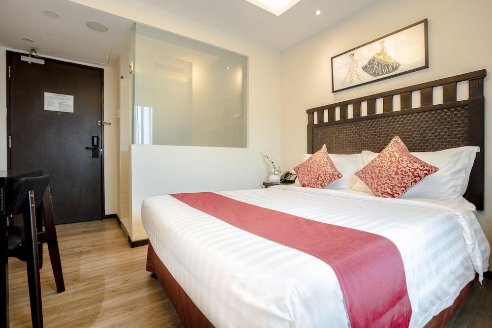 Link Hotel 4*