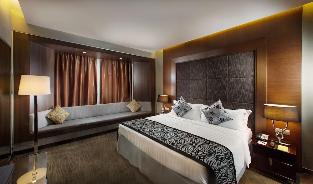 Hotel Wyndham 5*