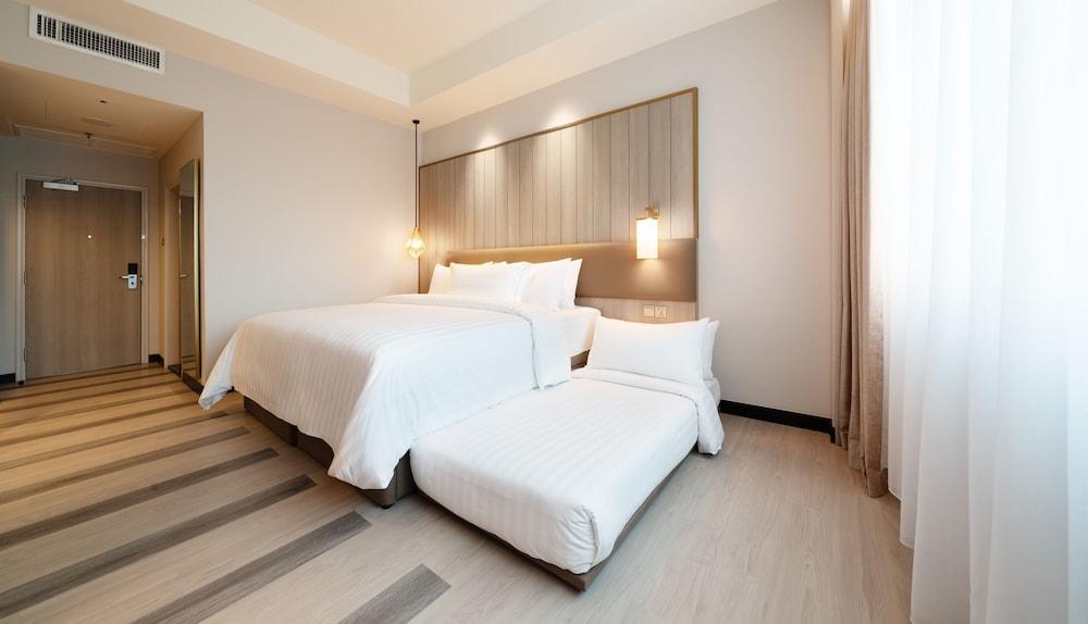 Novotel On Kitchener 4* Singapore