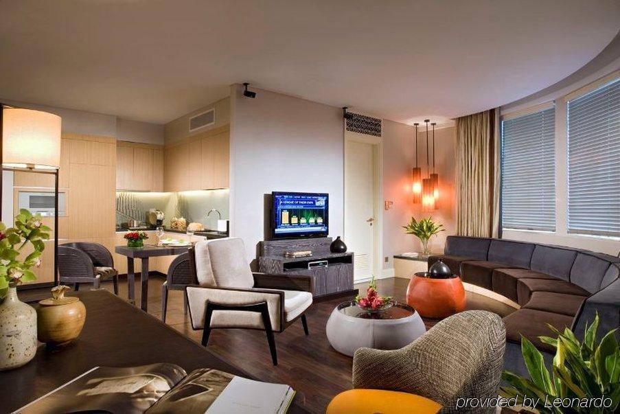 Ascott Raffles Place 5*