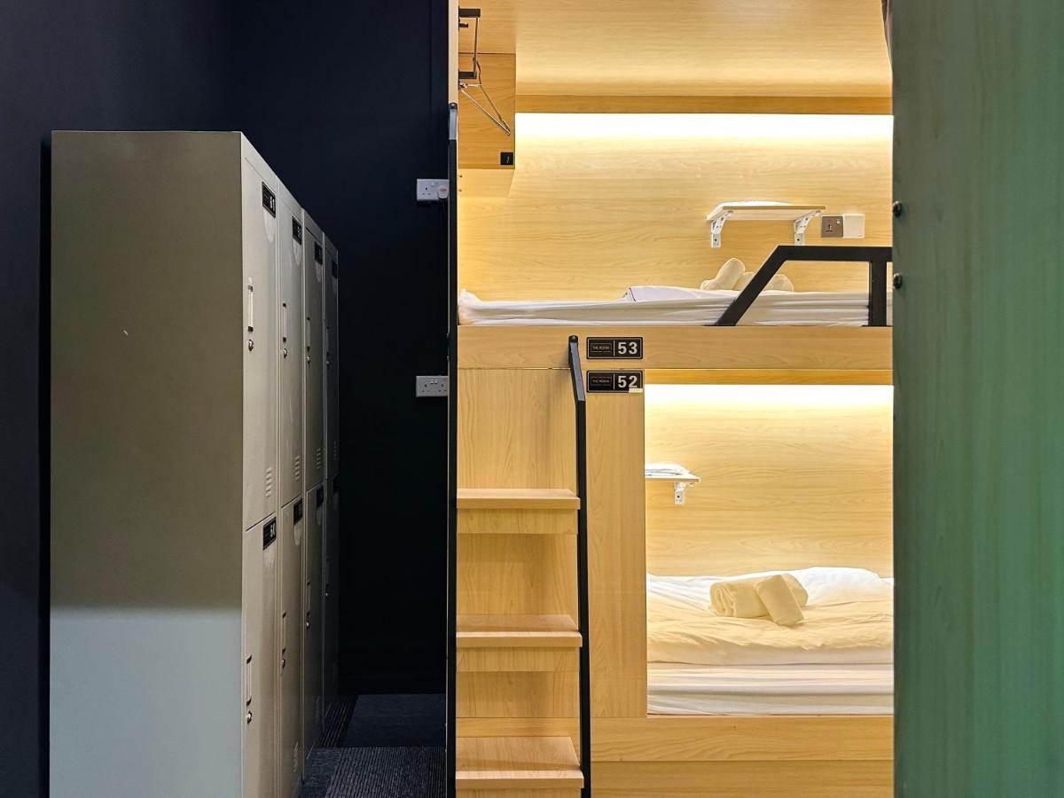 Capsulehotel The Capsule