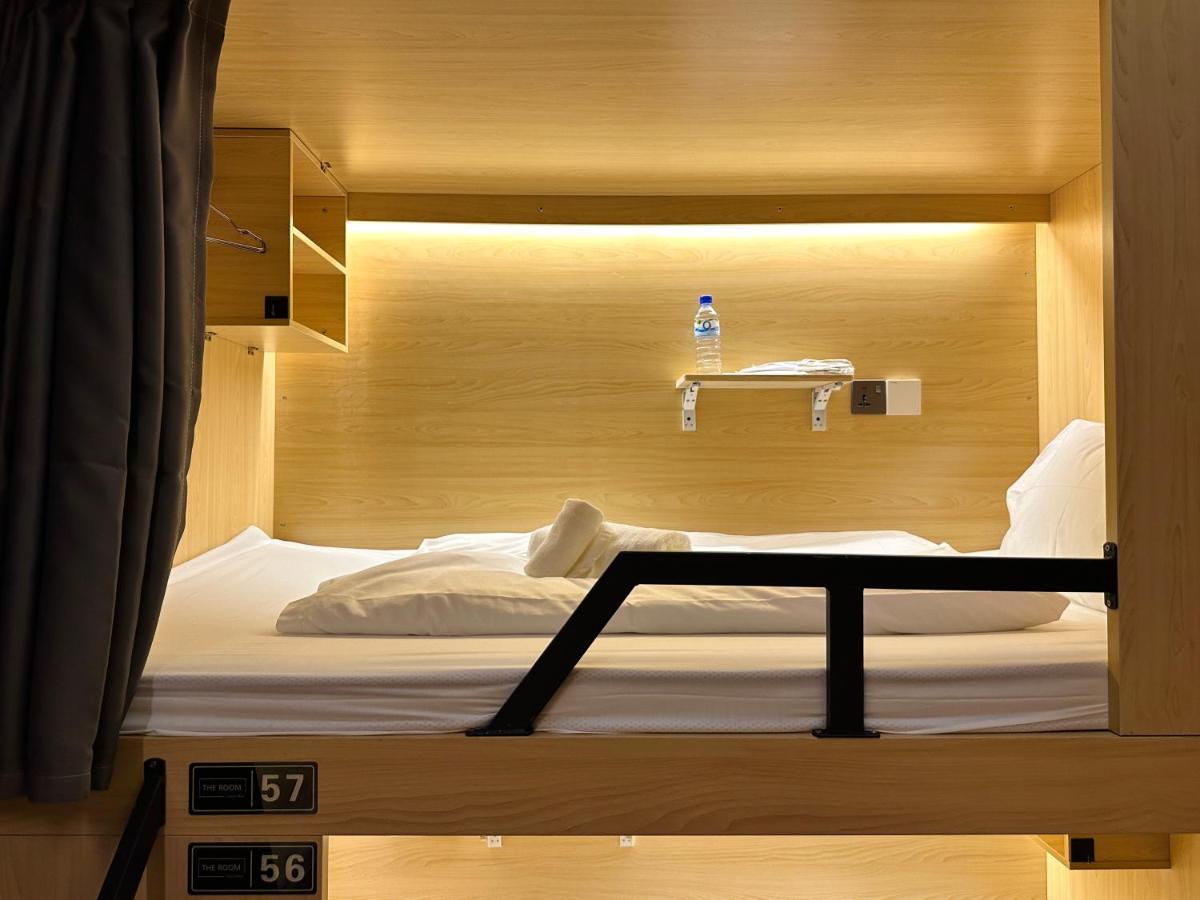 Capsulehotel The Capsule