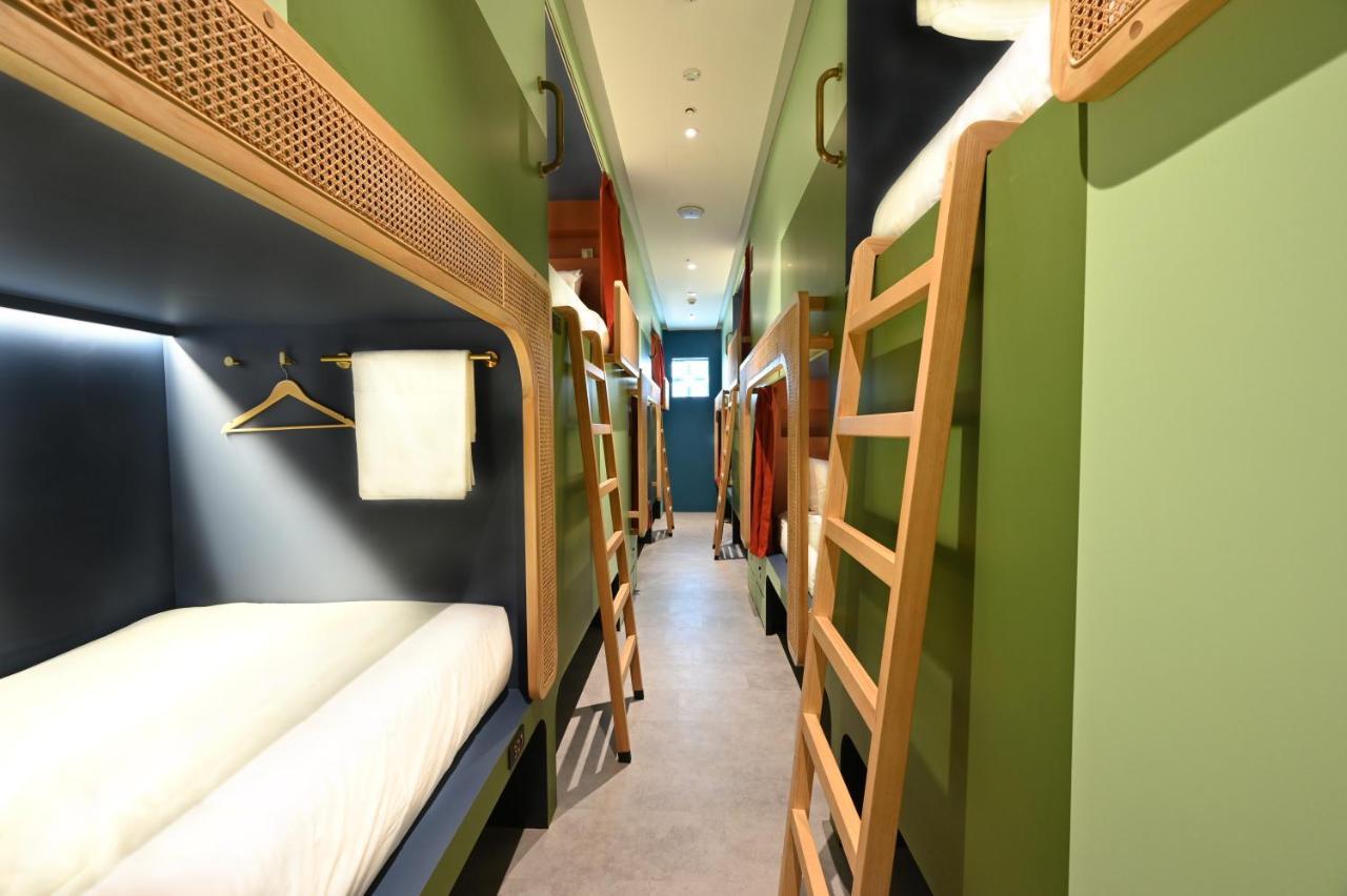 Dream Chaser Boutique Capsule Capsulehotel Singapore