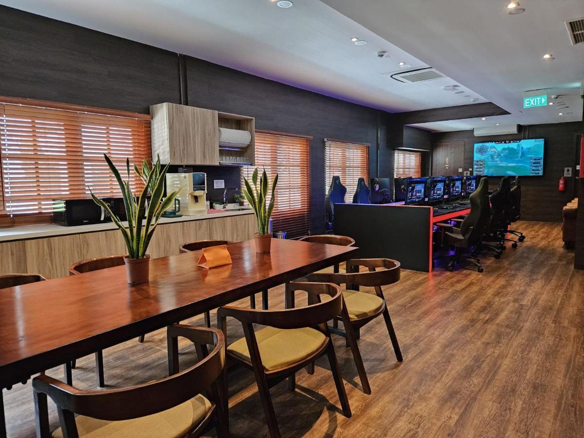 Arena Esports @ Bugis Village Hotel