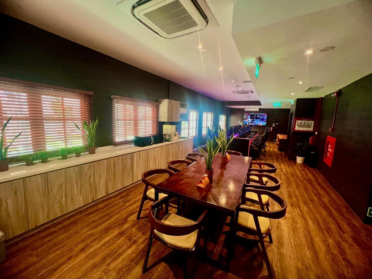 Arena Esports @ Bugis Village Hotel
