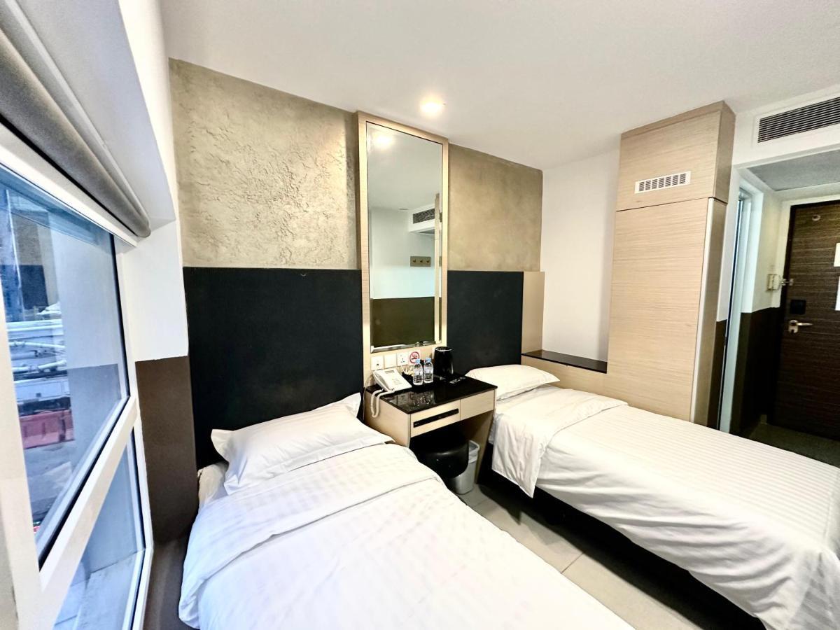 Lion Peak Bugis