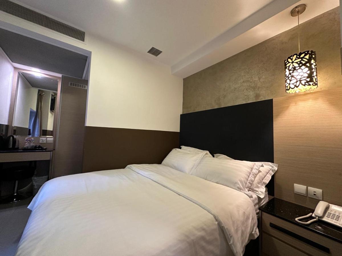 Lion Peak Bugis 3*