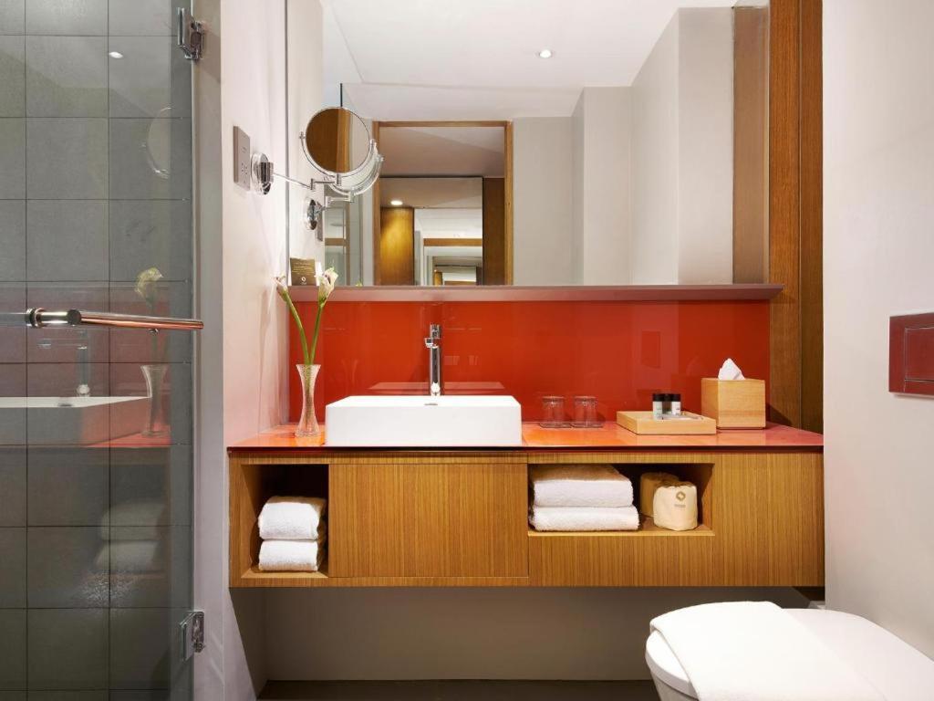 Hotel Oasia Downtown, By Far East Hospitality 4*