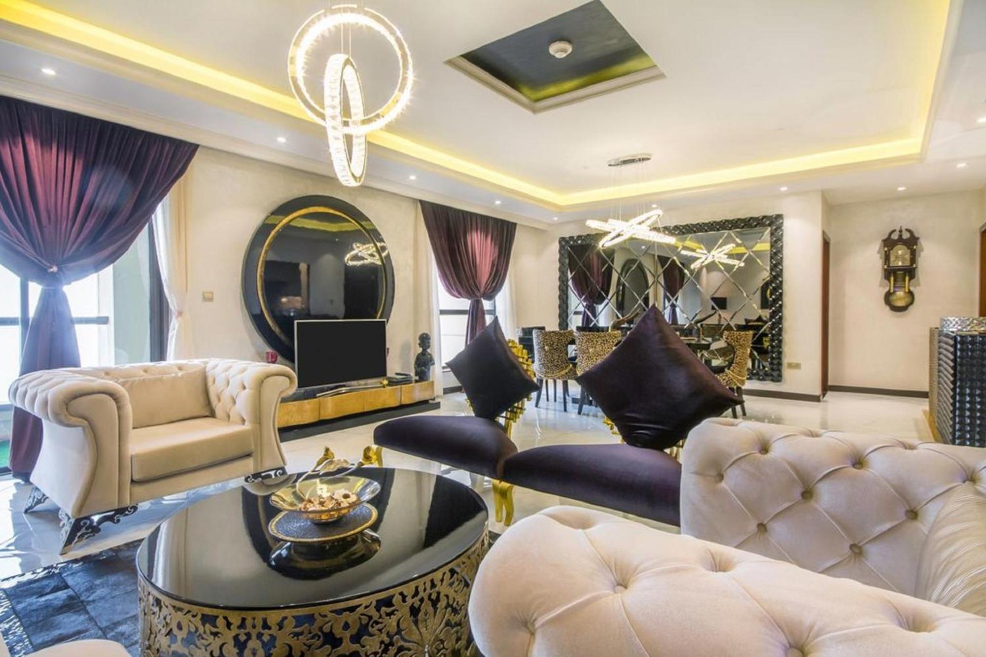 Luxury 3bd St Apartment *