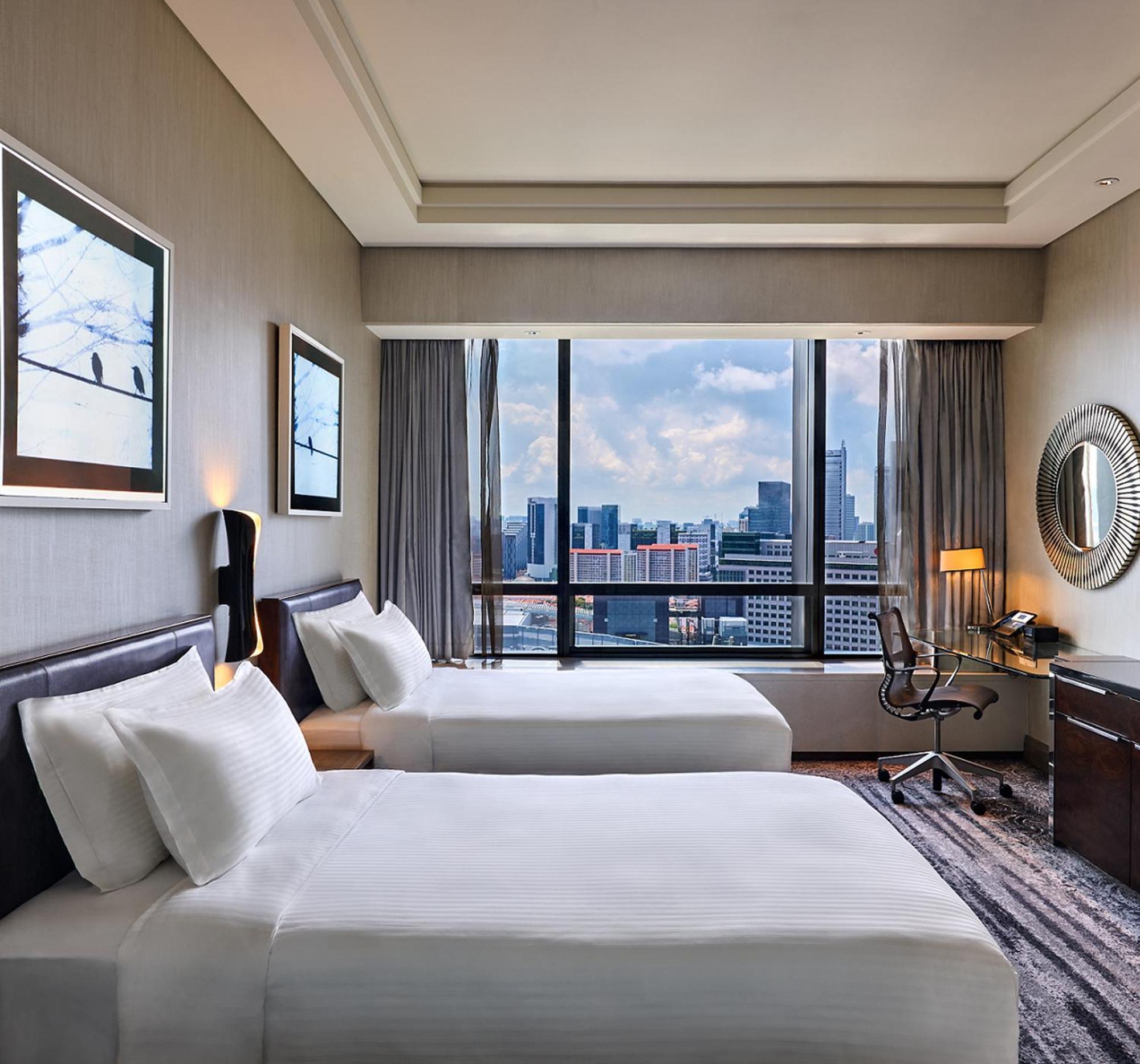 Carlton Hotel