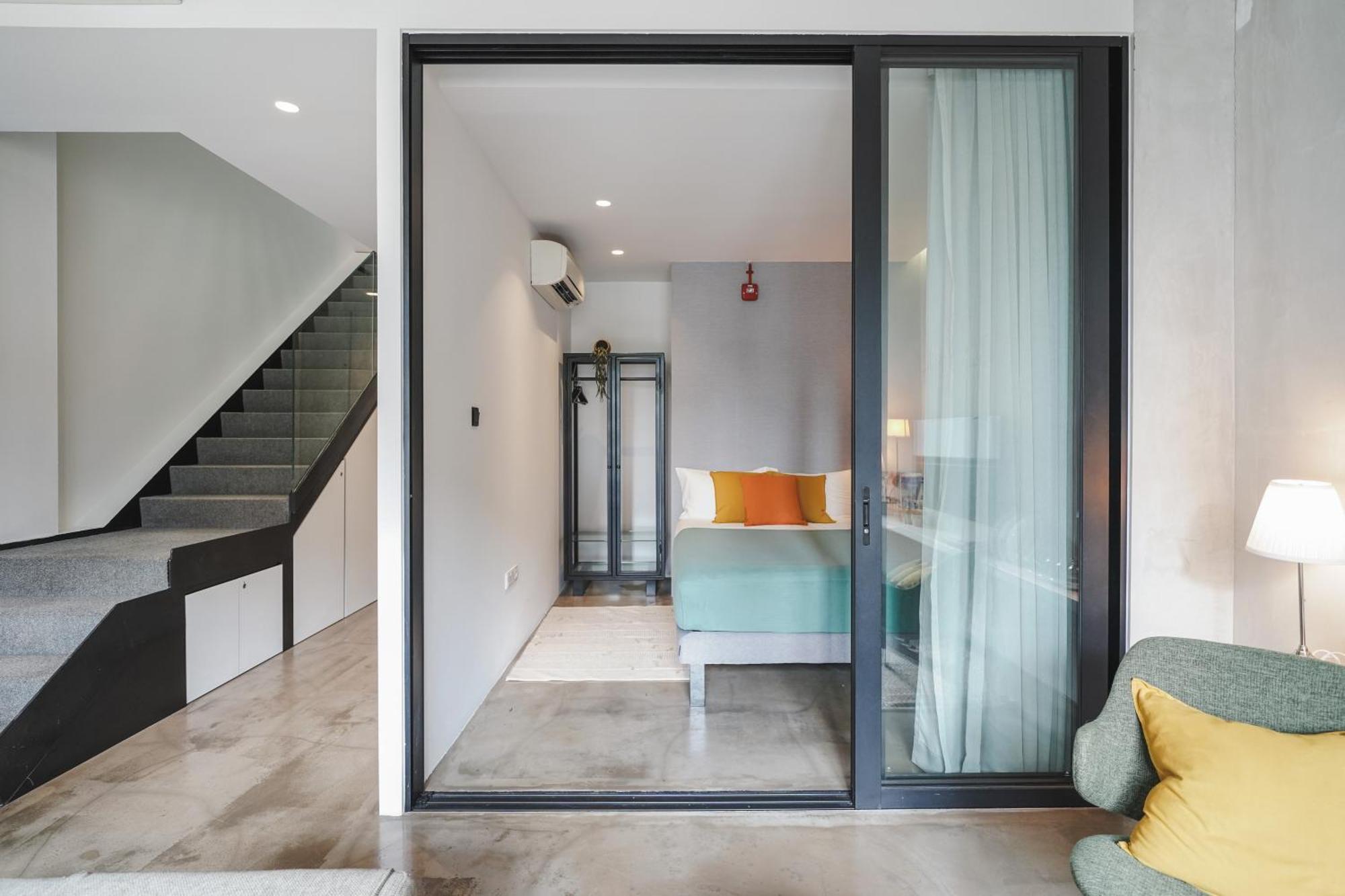 Base Residences: Hong Kong Street *