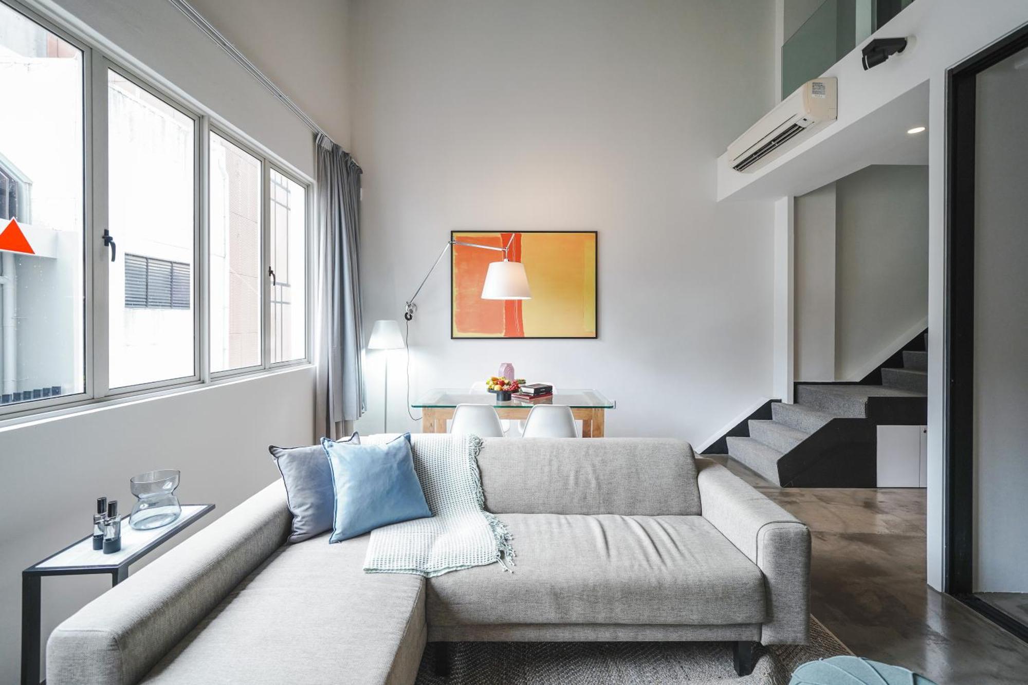 Apartment Base Residences: Hong Kong Street Singapore