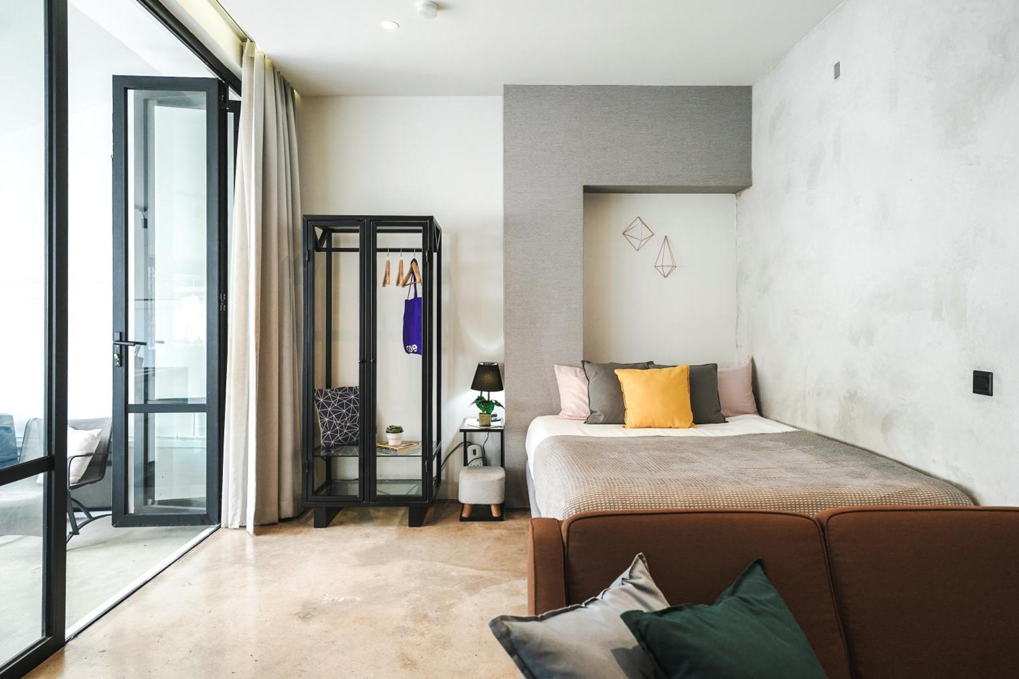 Base Residences: Hong Kong Street * Singapore