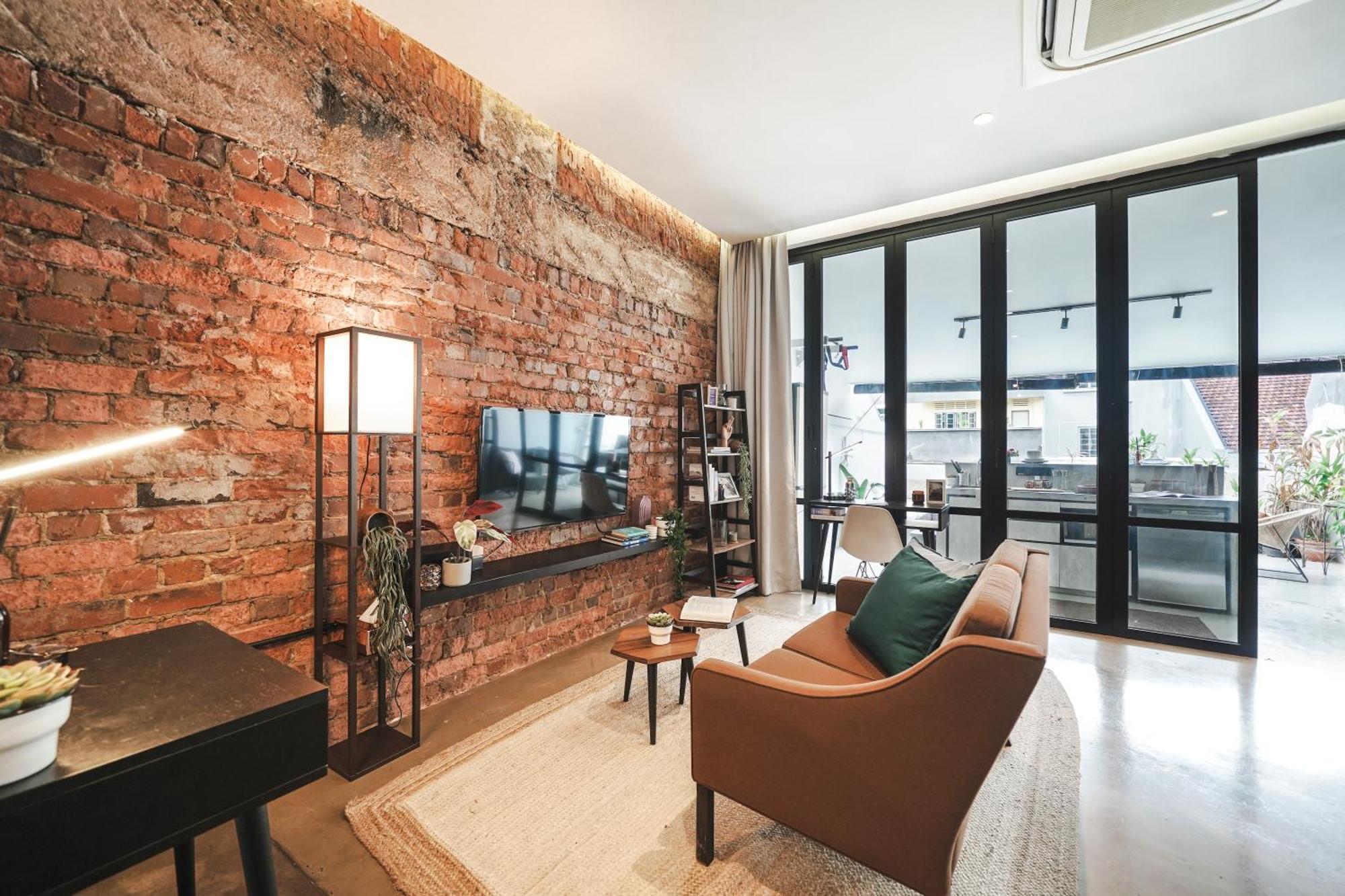 Apartment Base Residences: Hong Kong Street *