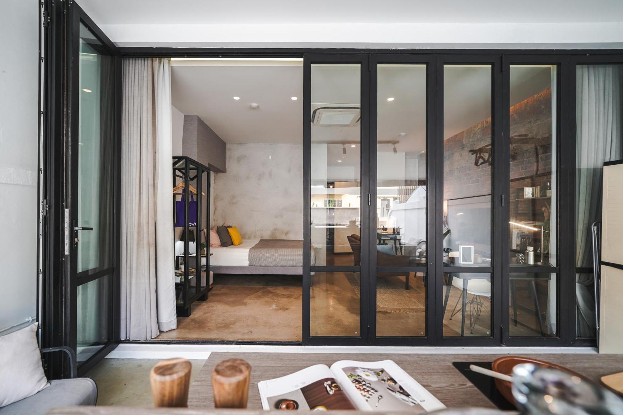 Base Residences: Hong Kong Street * Singapore