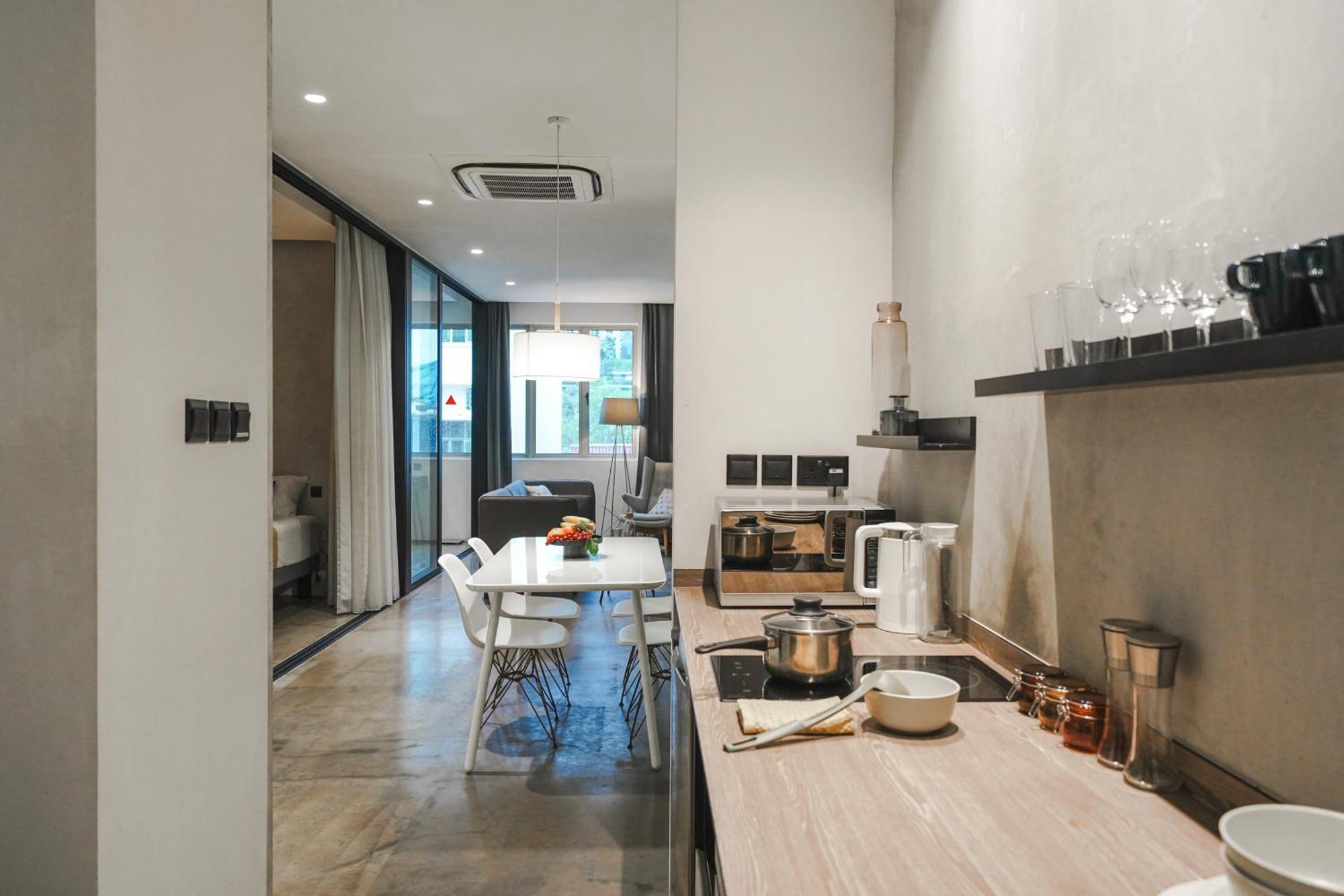 Base Residences: Hong Kong Street