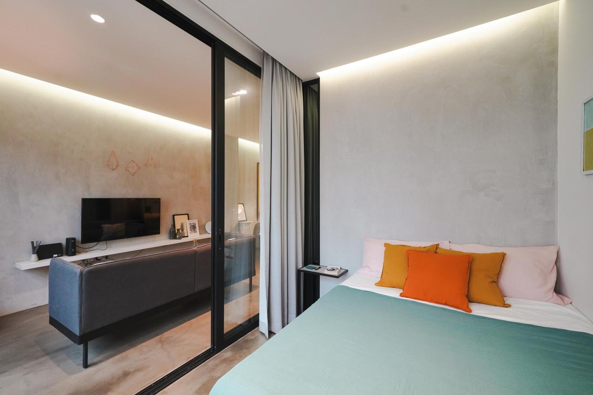 Base Residences: Hong Kong Street Apartment Singapore