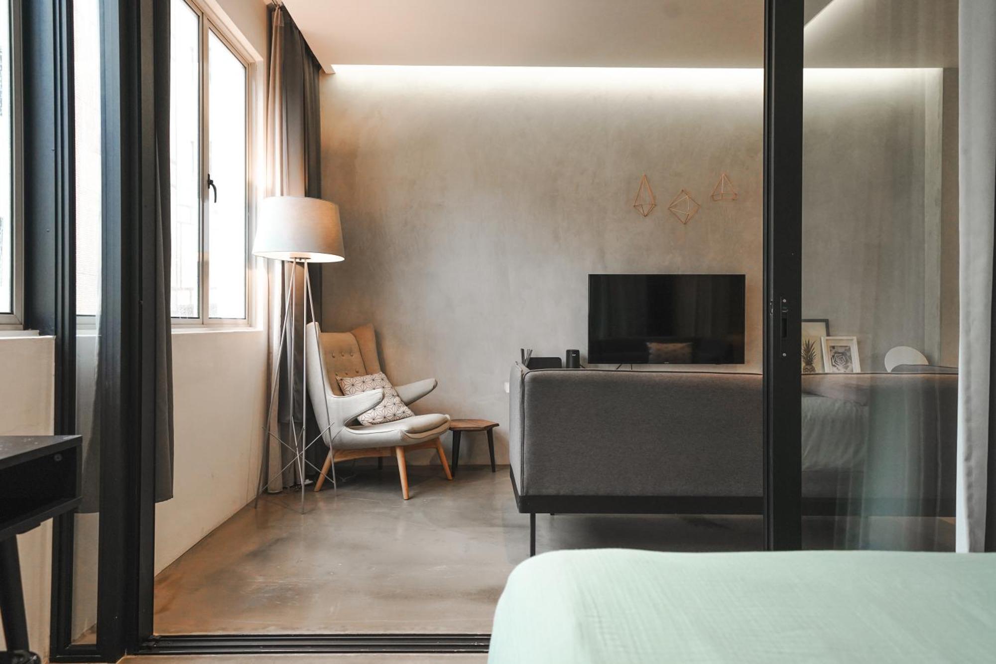 Base Residences: Hong Kong Street Singapore